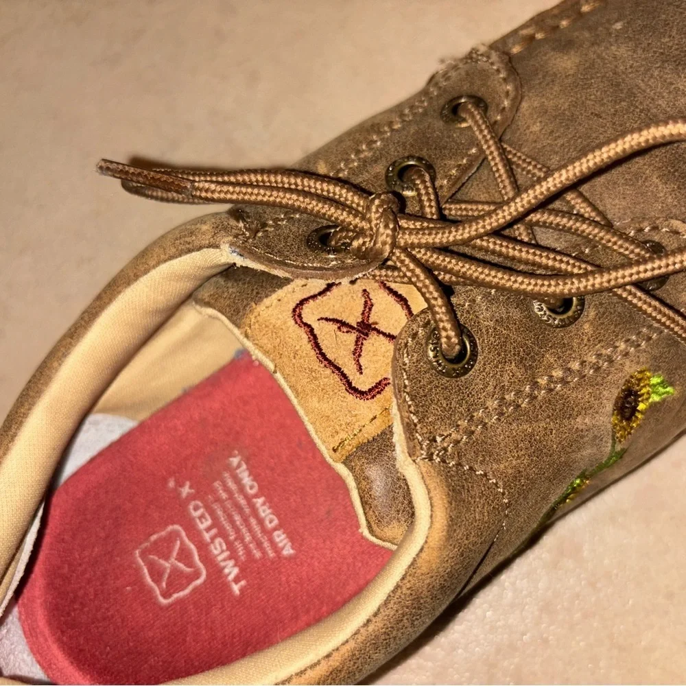 Goldenroot Twisted X Kicks Bomber Sunflower Embroidery casual western leather